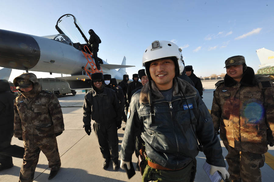 Large-scale air combat drill held in NW China