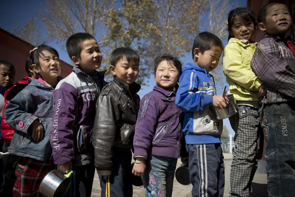 Ningxia residents begin the long climb out of poverty