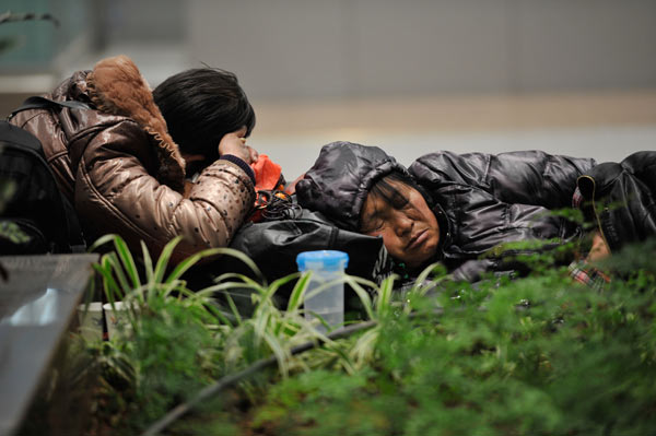 Flights resume at SW China airport