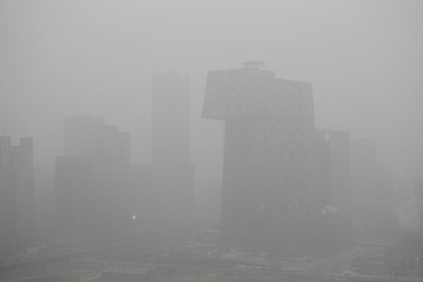 Beijing air pollution reaches dangerous levels