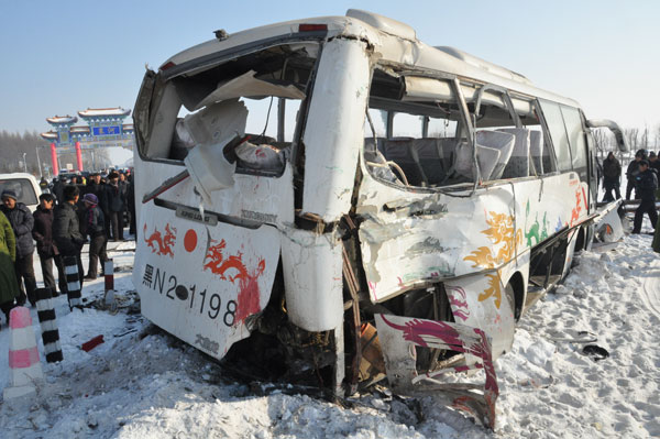 Bus-train collision kills 10, injures 37