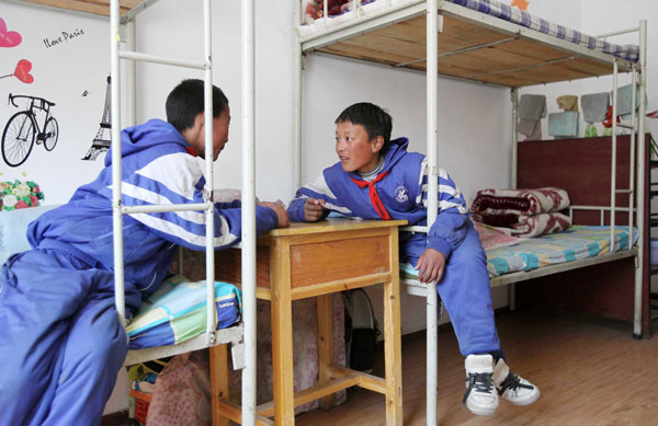 Chinese school rebuilt with African aid