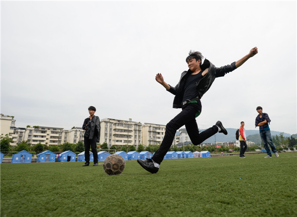 High-school students in Tianquan county, Sichuan province, enjoy a soccer match on May 3, 2013. Weekly Photos: April 29 - May 5