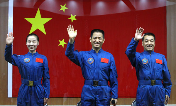 China successfully sends first space teacher into orbit