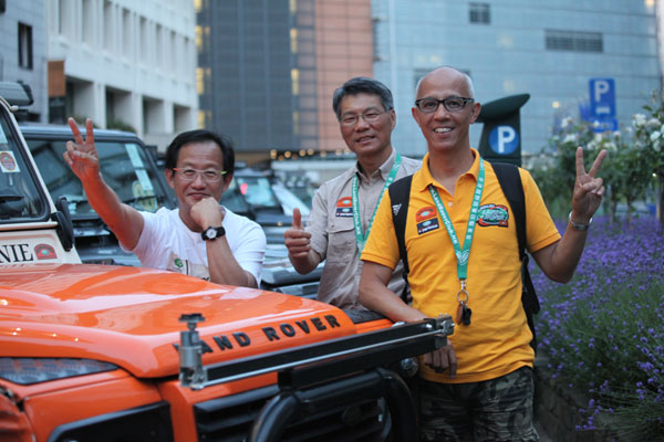 Land Rover enthusiasts tour the world