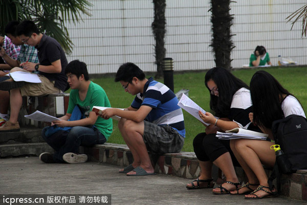 436,000 sit China's national judicial exam