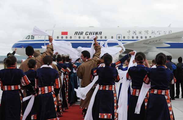 World's highest civilian airport starts operating