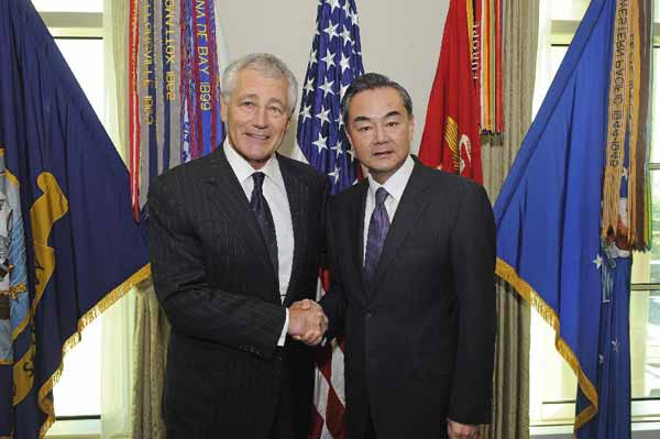 Chinese FM, Hagel applaud steady improvement of China-US military ties