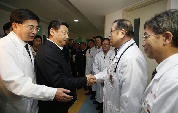 President Xi visits pipeline blast survivors