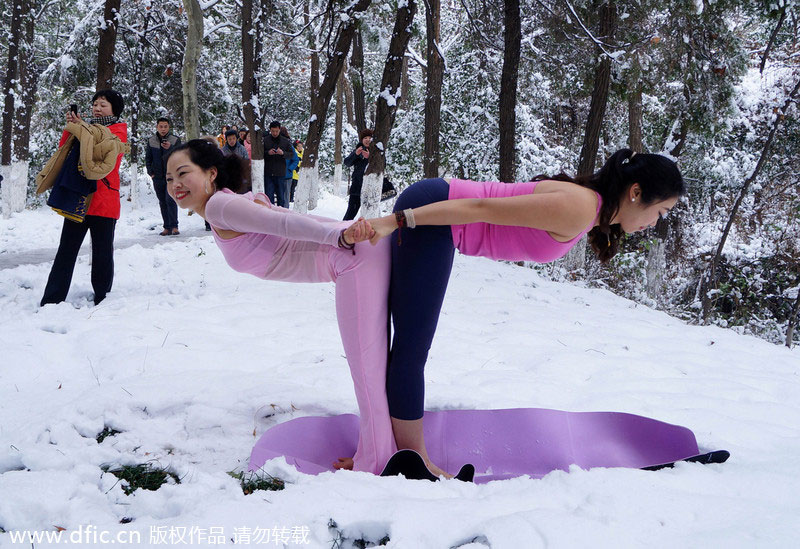 Yoga practice in the snow