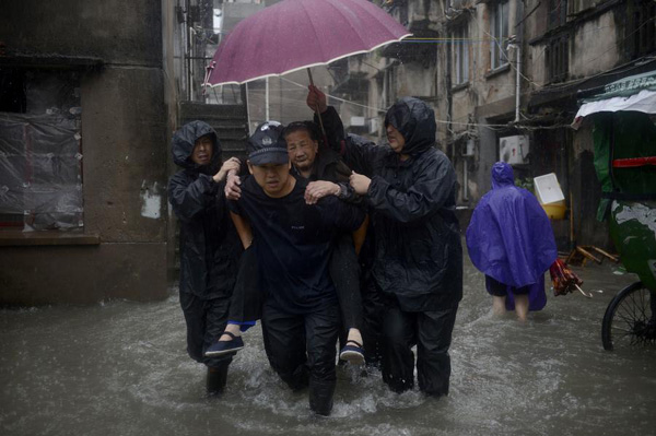 Typhoon Fung-Wong lands in east China