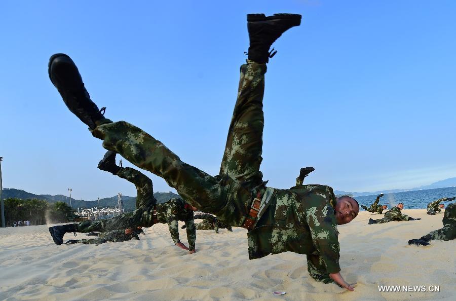 Frontier soldiers in exercise against heat wave