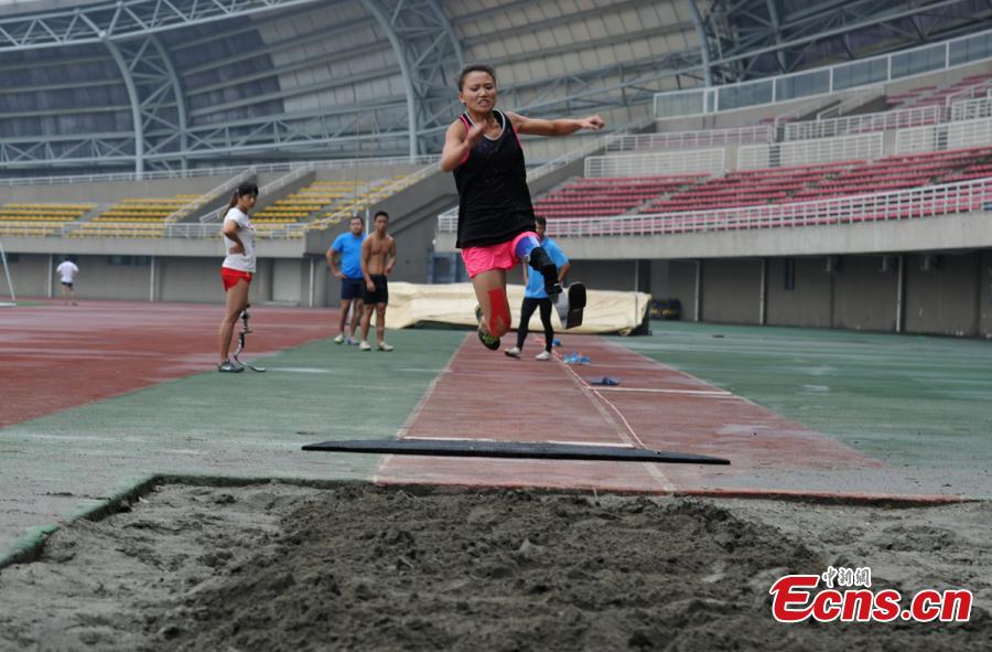 Chinese 'blade runners' fight for sports dreams