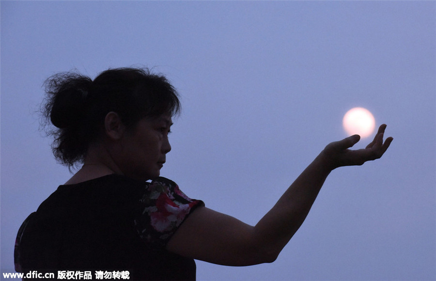 Supermoon marks Mid-Autumn Festival