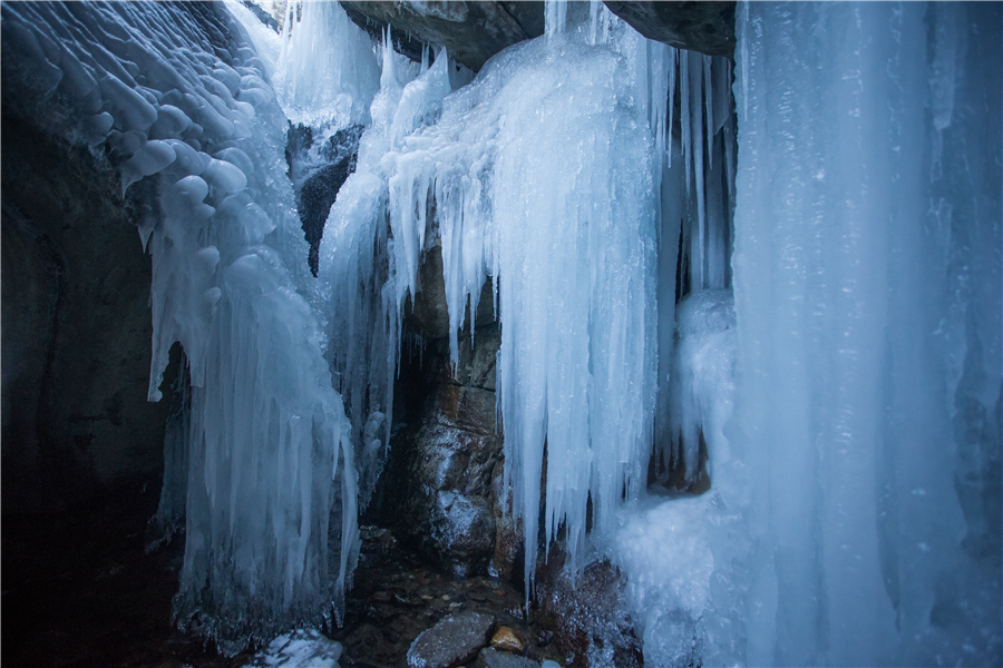 Cold front drives sub-zero temperatures across China