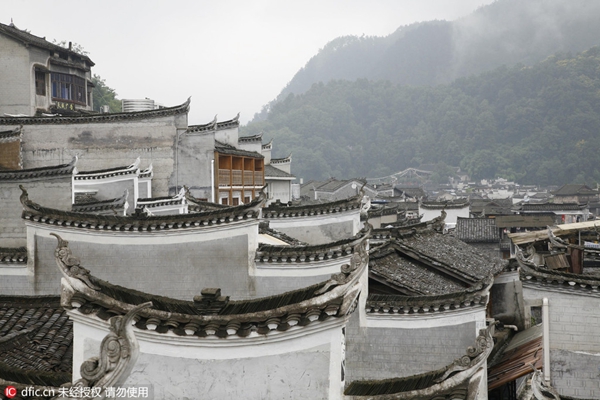 Central China tourist town to abolish admission fee