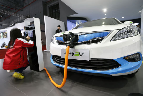 Electric car rollout aims to reduce pollution