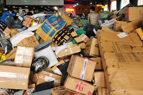 Trash from packaging of online products poses threat