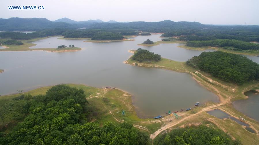 Hot weather, less rainfall trigger drought in China's Hainan