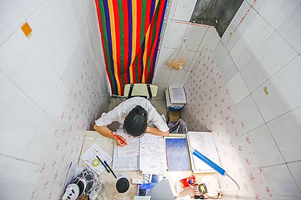 University turns inactive public bathroom into study rooms