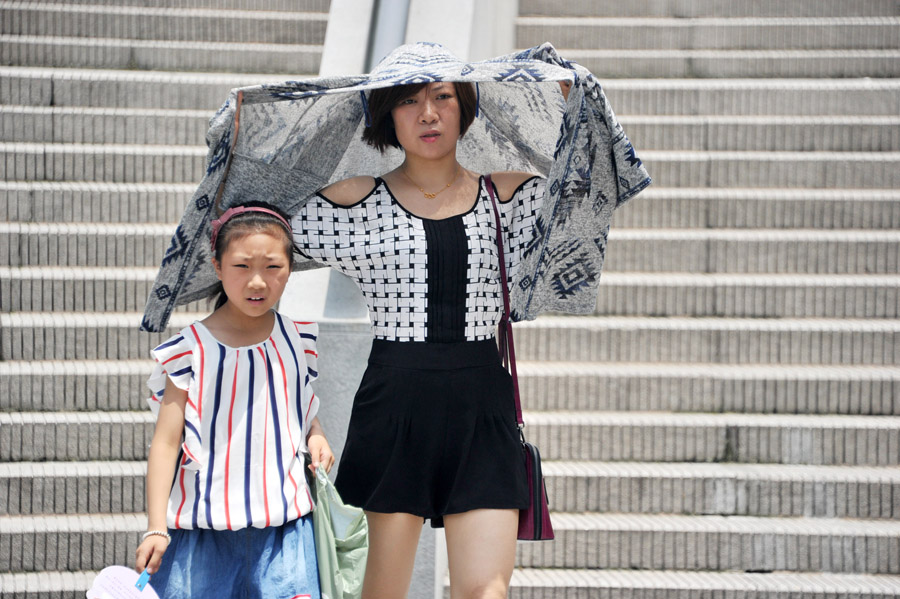 First heat wave hits Shanghai