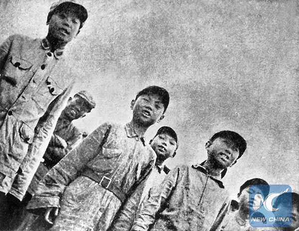 Rare photos shine 80th anniversary of Long March