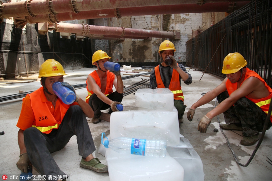 Heat wave sweeps across China