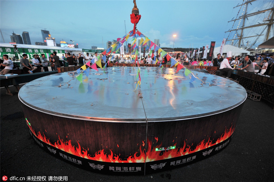 Qingdao delights taste buds with seafood delicacies