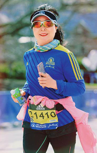 42-year-old Chinese woman runs six marathons in a year