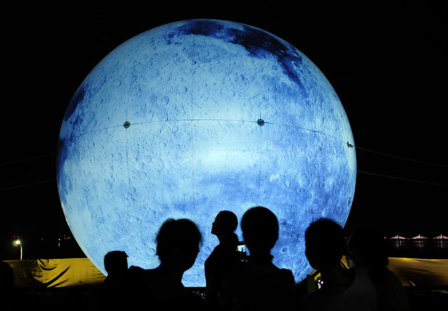 'Man-made moon' celebrates Mid-autumn Festival