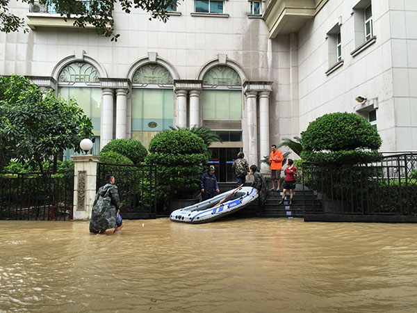 Typhoon Megi makes landfall in East China