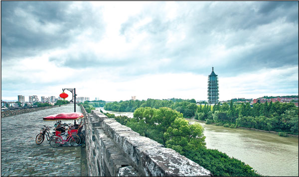 Nanjing's tower of strength