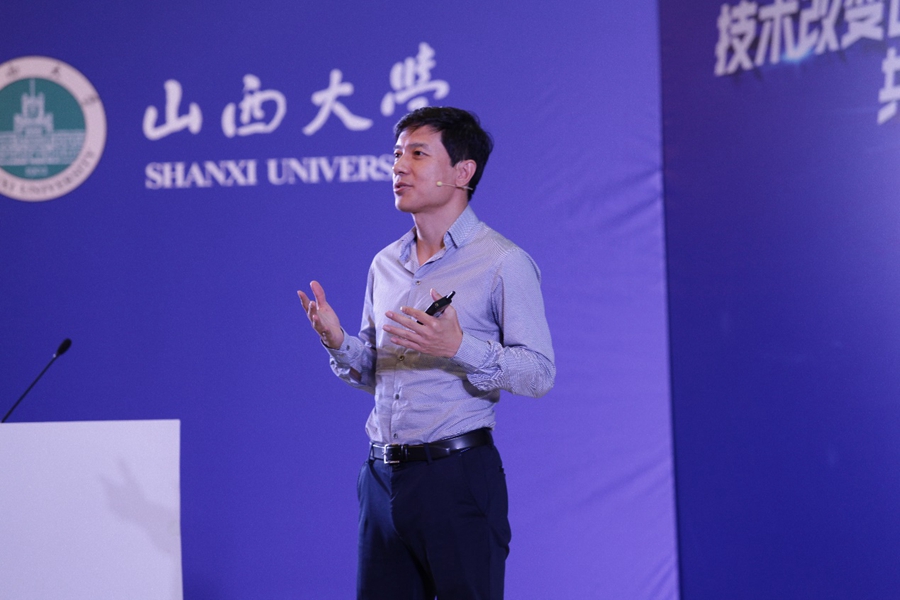 Baidu CEO Robin Li brings big data to Shanxi University