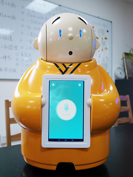 Robot monk learns to 'speak' English