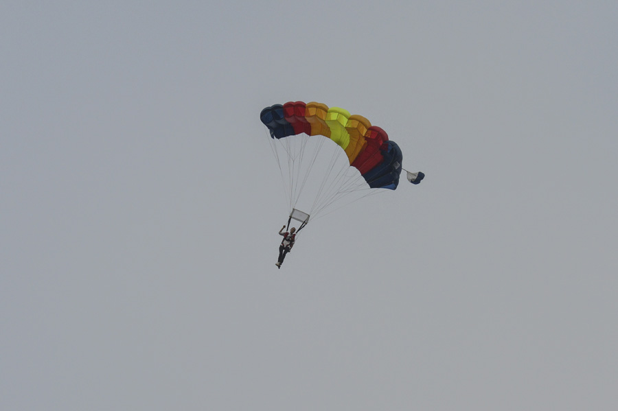 Chinese female BASE jumper leaps off hot air balloon