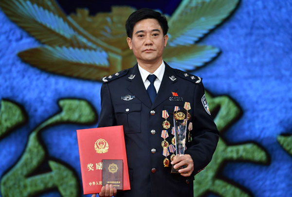 Crime investigator Liu Zhongyi elected national 'Public Security Model'