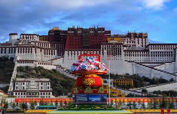 Potala Palace gets annual facelift