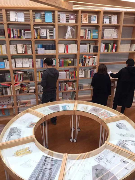 'Flash' bookstore opens in Shanghai