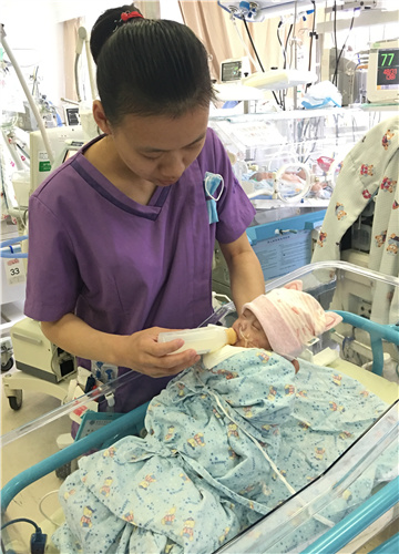 Shanghai hospital banks breast milk