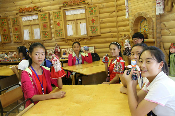 Students from Sichuan quake area enjoy Russia trip