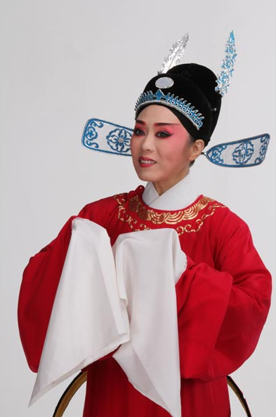 Anhui protects traditional operas