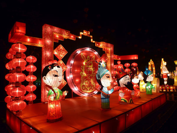Lantern festival promotes culture in Zigong