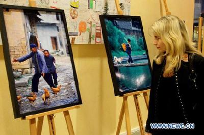 Photo exhibition tells 