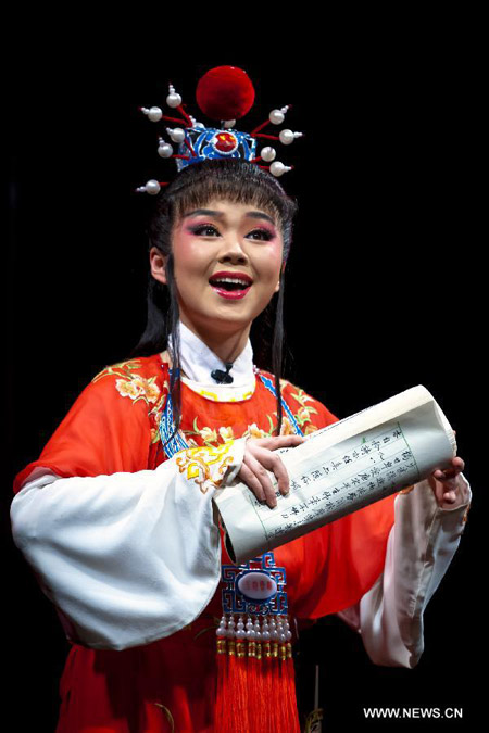 Yue Opera play 'Story of the Stone' on show in Beijing