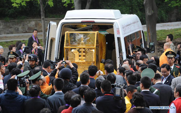 Buddha's parietal-bone relic sent to Hong Kong for public worship