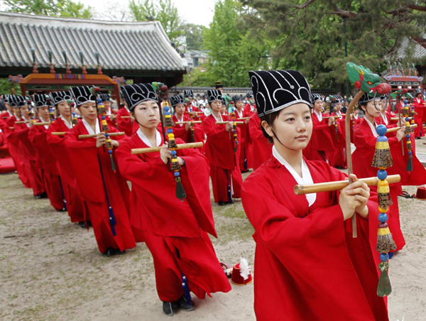 Confucian ceremony of Seokjeon held in Seoul
