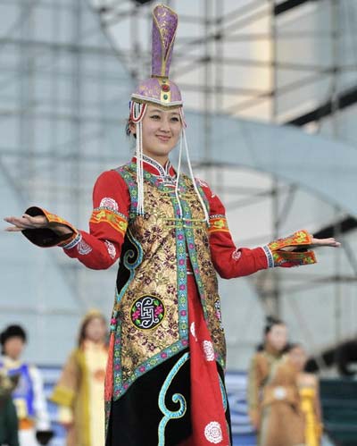 Mongolian costume contest kicks off