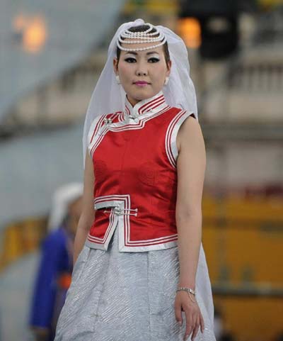 Mongolian costume contest kicks off