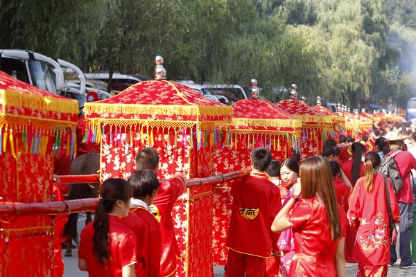 Qixi: Enjoy traditional festival in ancient way