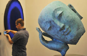 Ron Mueck: depicting realism through sculpture